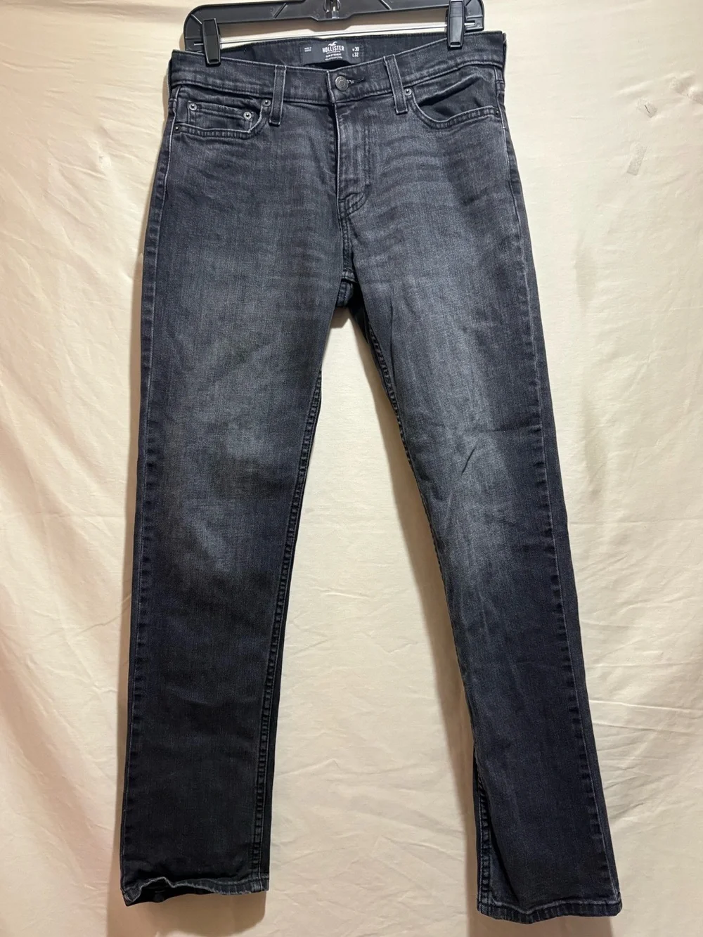 Hollister Men's 30x32 Slim Straight Jeans in Washed Charcoal